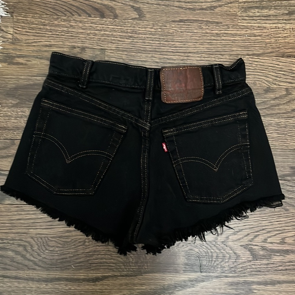 LEVI SHORTS - Picture 8 of 9